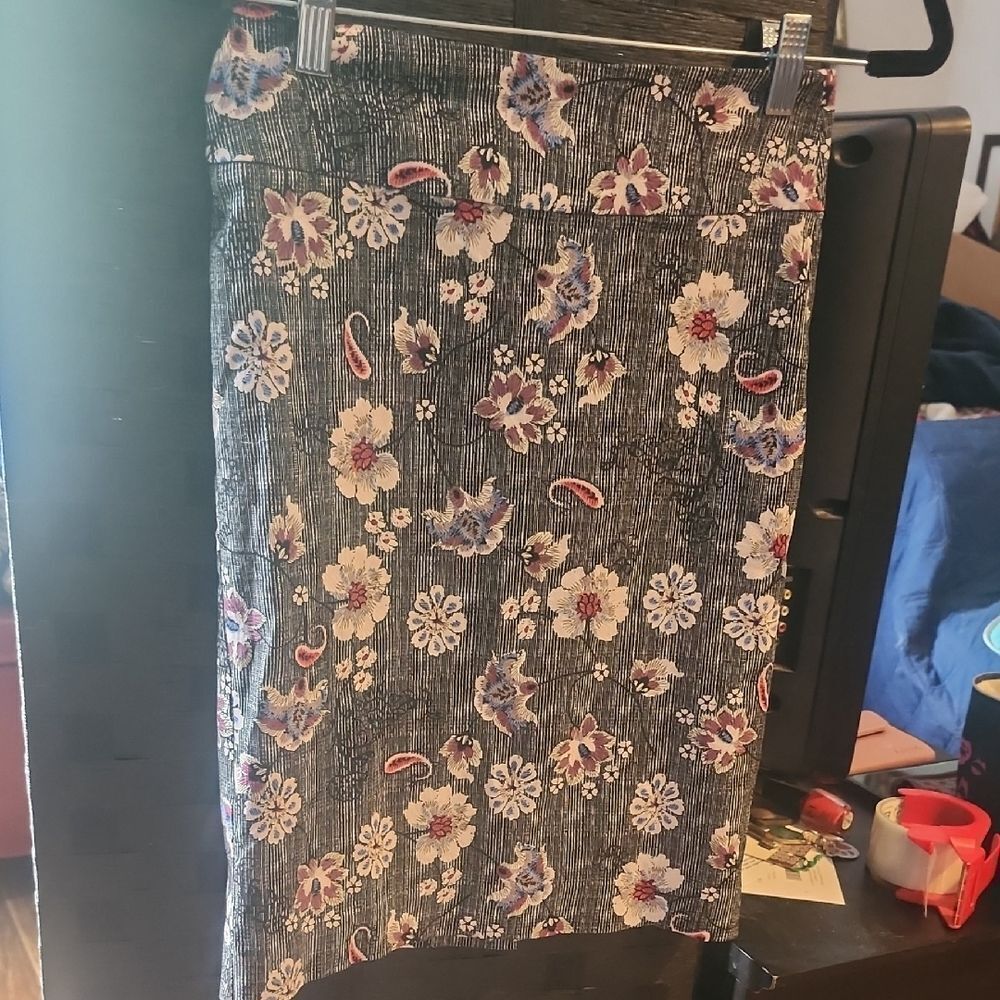 Margaret M Black Floral Paisley Skirt XS